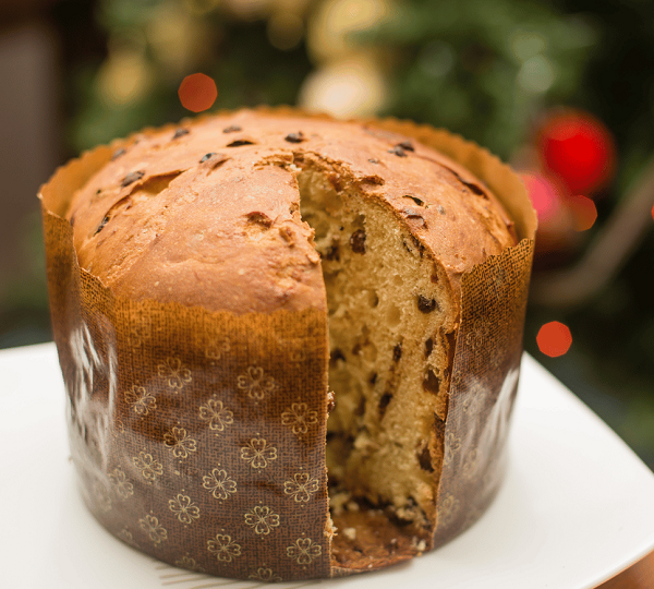 Panettone và kỹ thuật treo ngược bánh sau nướng đầy thú vị