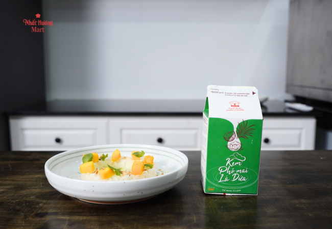 Kem Xôi Xoài Sốt Phô Mai Lá Dứa