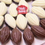 Sô Cô La Compound Trắng Và Sữa Hình Quả Cacao FAN-L01-MIX2 Cacao Talk (360 g) - Ảnh 3