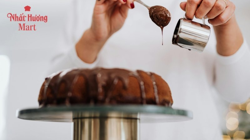 Dùng sô cô la nào trong làm bánh?